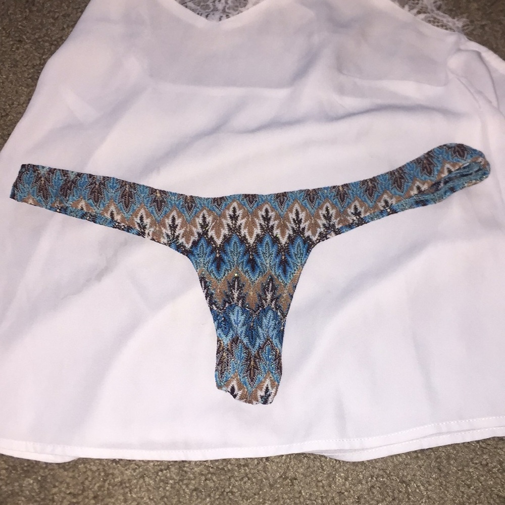 Mora thong bikini size small